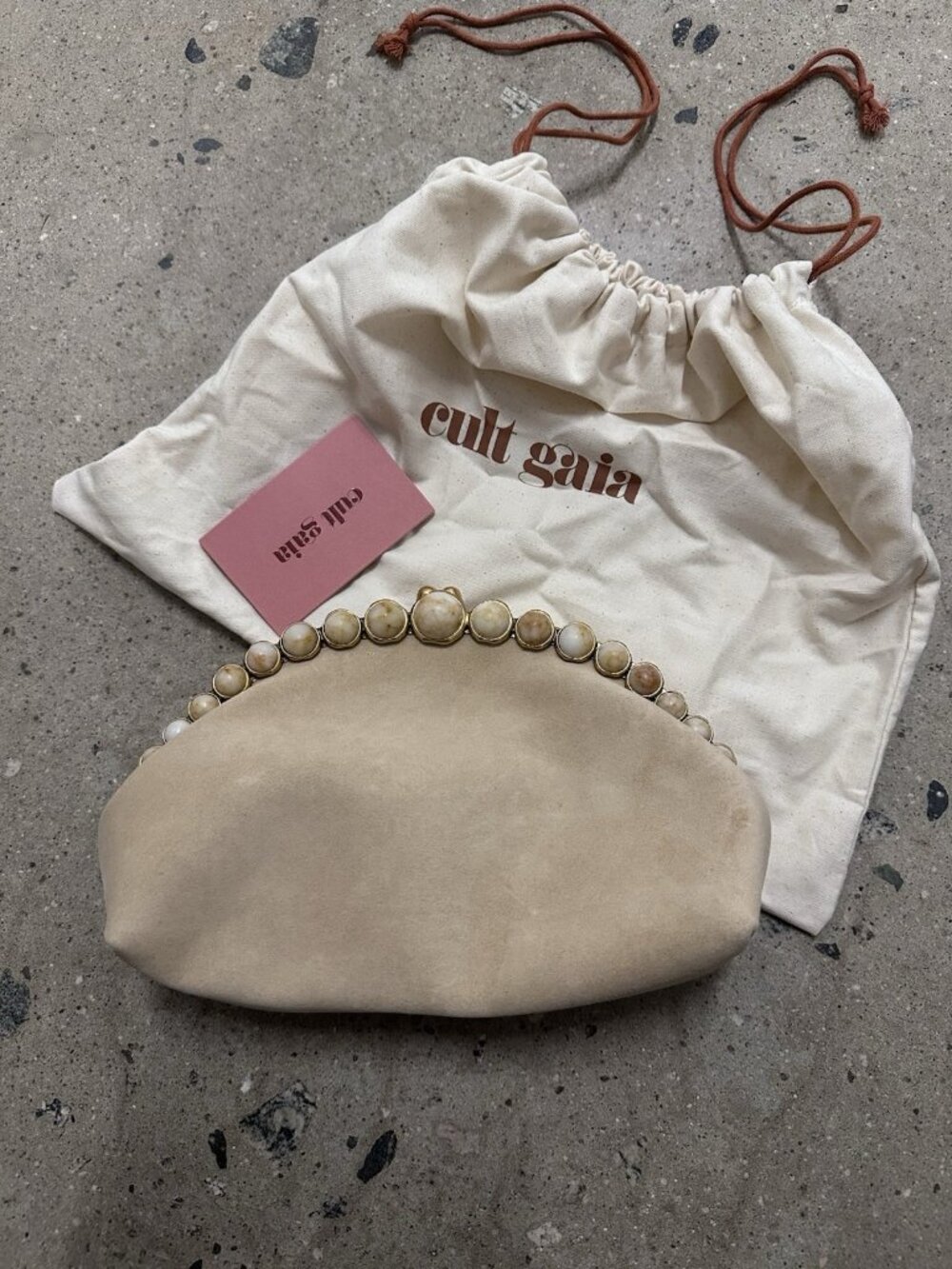 Cult Gaia Una Clutch in Sand - Picture 3 of 12